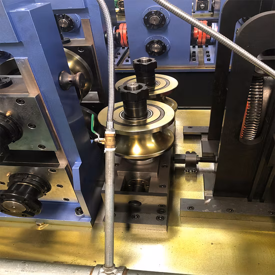 Máquina automática de molino de tubo de acero galvanizado GI de costura recta